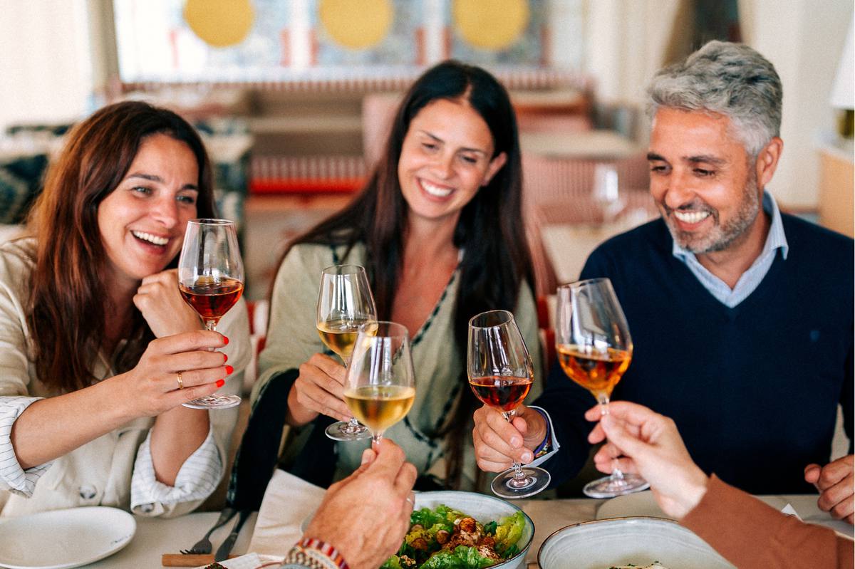 Vinos de Jerez y amigos.jpg